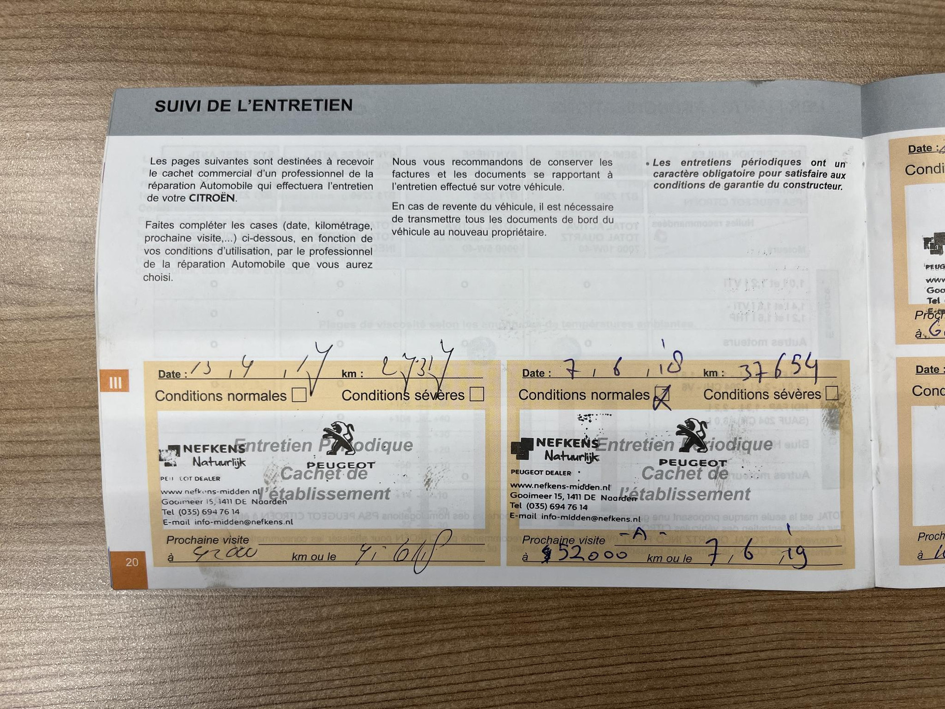 43901868-68.jpg
