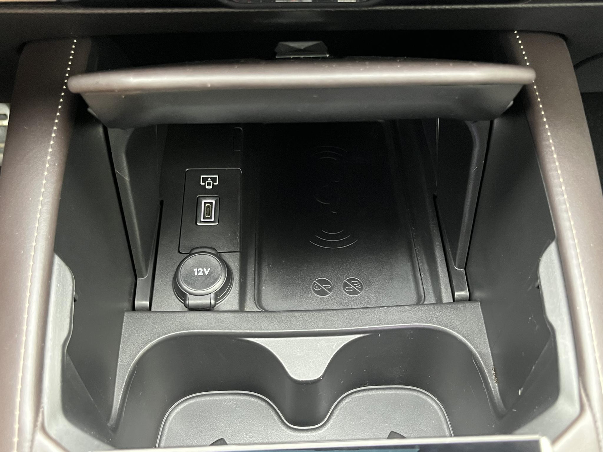 44757278-76.jpg